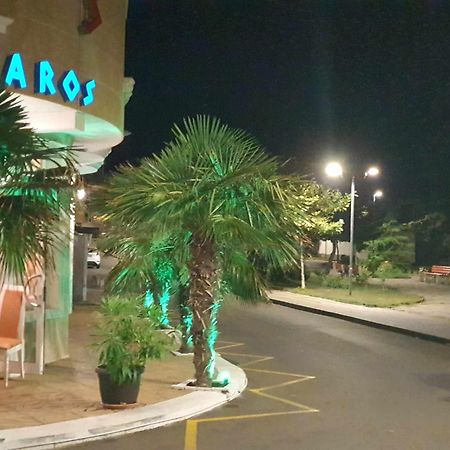 Hotel Paros Pomorie Buitenkant foto